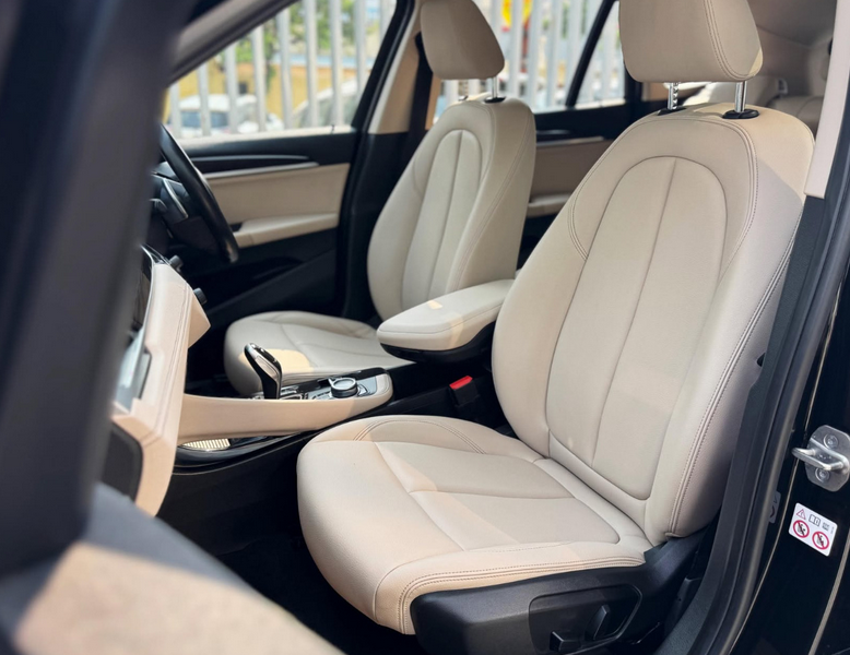 2022 BMW X1 S-Drive | Panoramic Sunroof | Petrol