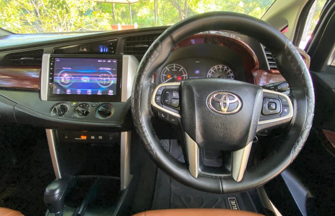 2017 INNOVA CRYSTA 2.8 G